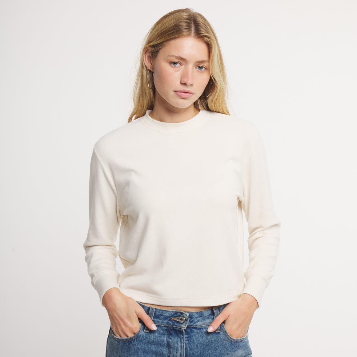 Oatmeal | ON MODEL | FRONT